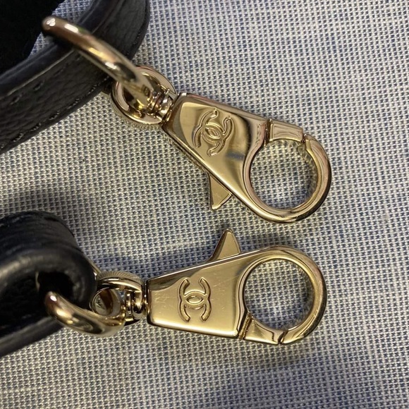 Chanel Executive Neo Grained Mini - Picture 7 of 17